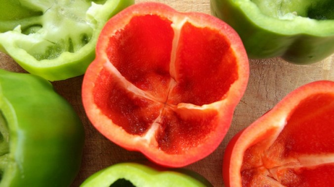 862-peperoni-tagliati-e-puliti-ricetta-americana